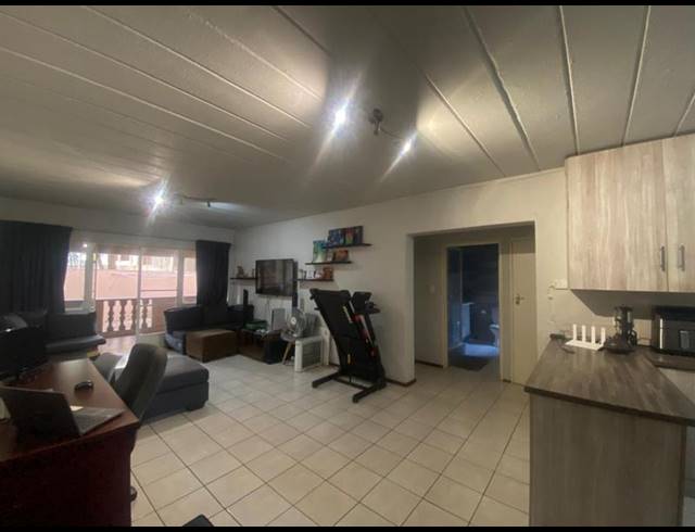 2 BEDROOM TOWNHOUSE FOR SALE IN VORNA VALLEY